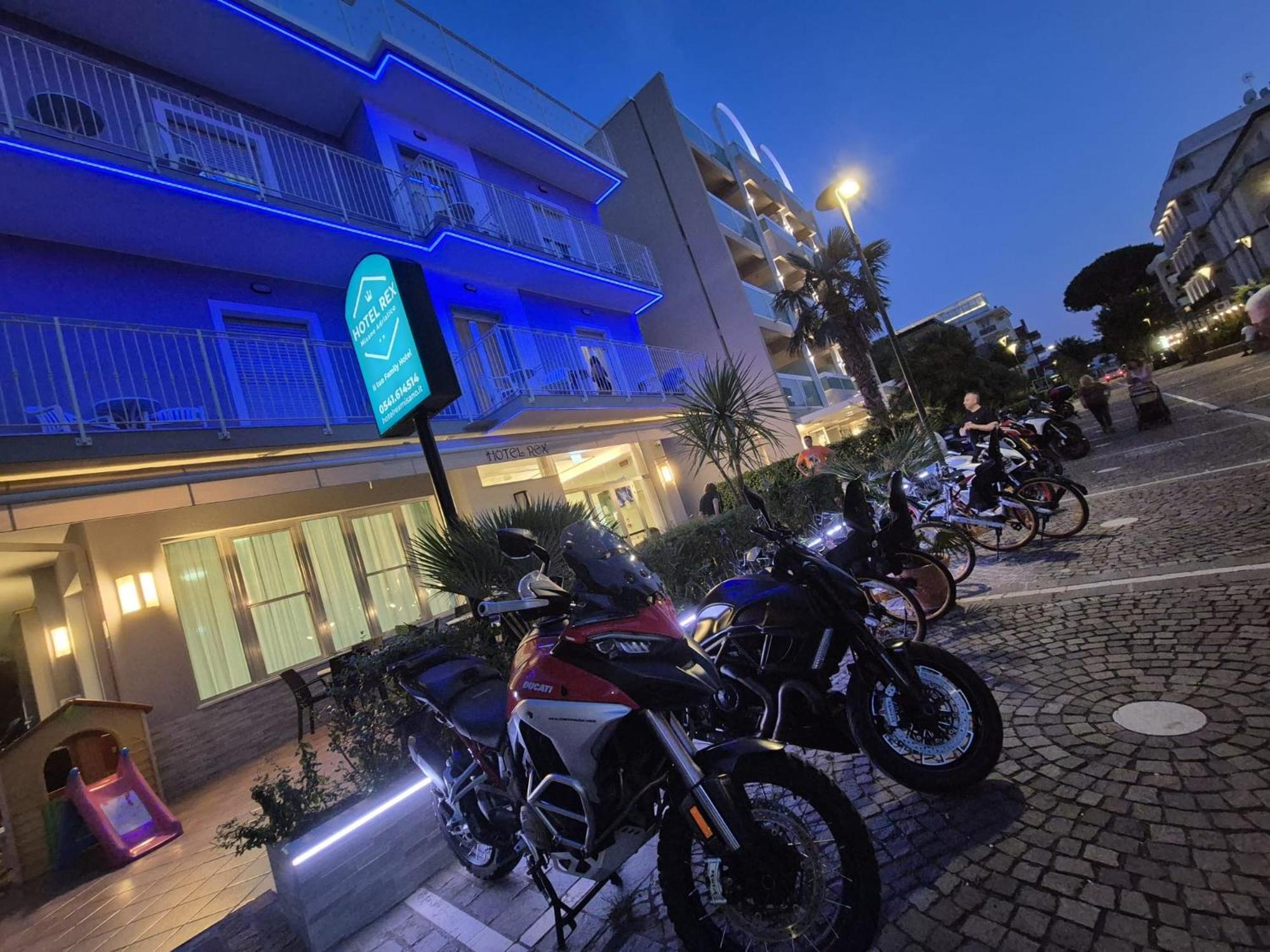 Hotel Rex Misano Adriatico Exterior foto