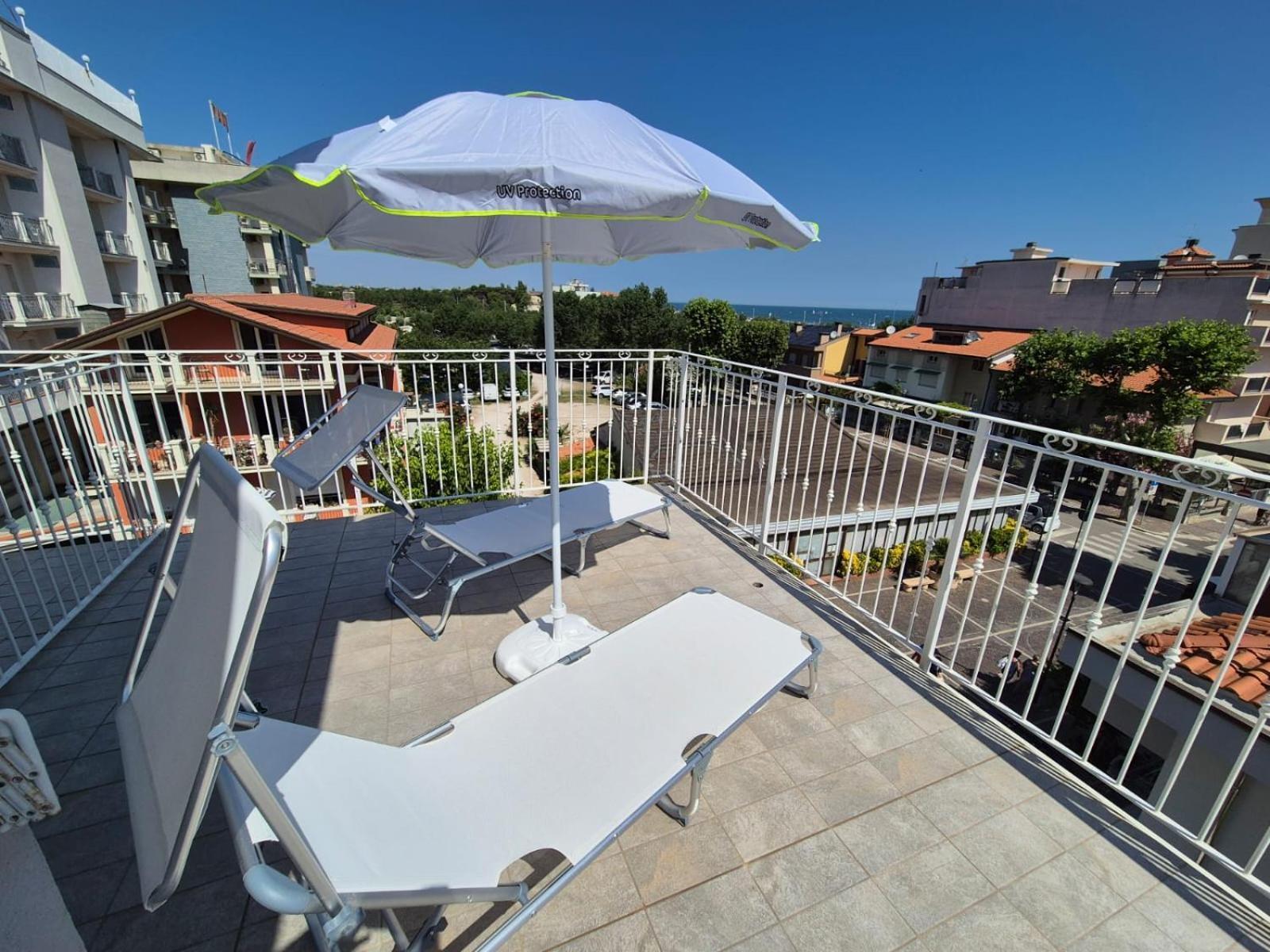 Hotel Rex Misano Adriatico Exterior foto