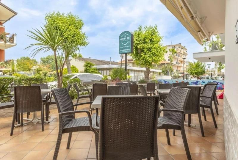 Hotel Rex Misano Adriatico Exterior foto